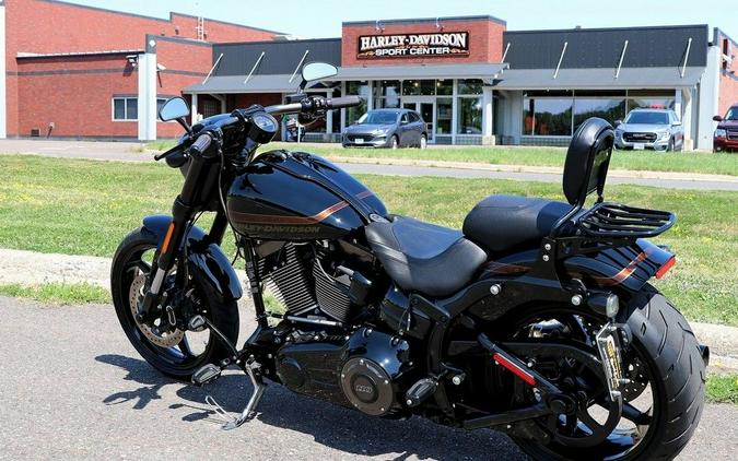 2017 Harley-Davidson® FXSE - CVO™ Pro Street Breakout®