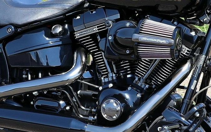 2017 Harley-Davidson® FXSE - CVO™ Pro Street Breakout®