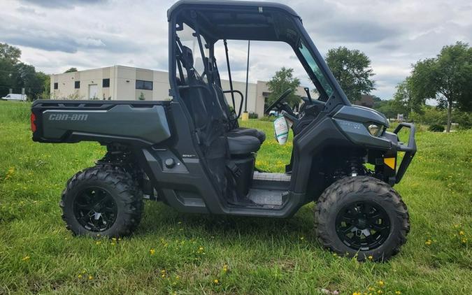 2023 Can-Am Defender XT HD10