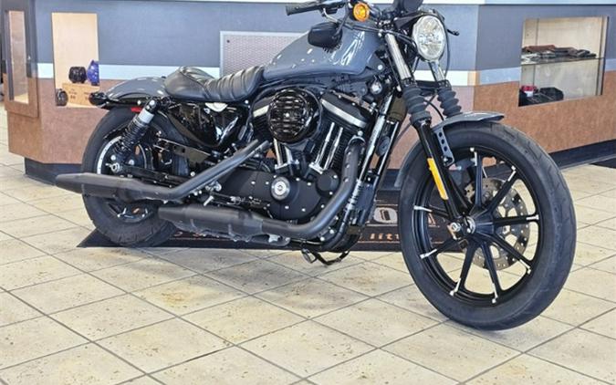 2022 Harley-Davidson Iron 883 Review [Air-Cooled Sportster]