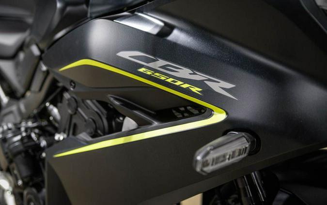 2026 Honda CBR650R E-Clutch