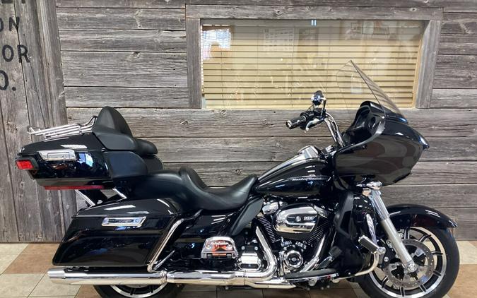 2018 Harley-Davidson® Road Glide® Ultra Vivid Black