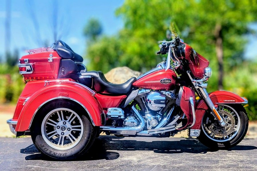 2013 Harley-Davidson® FLHTCUTG - Tri Glide® Ultra Classic®