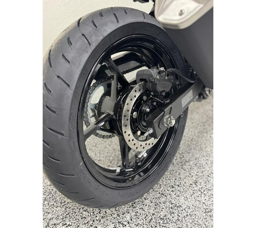 2026 Kawasaki Ninja® 500 SE ABS