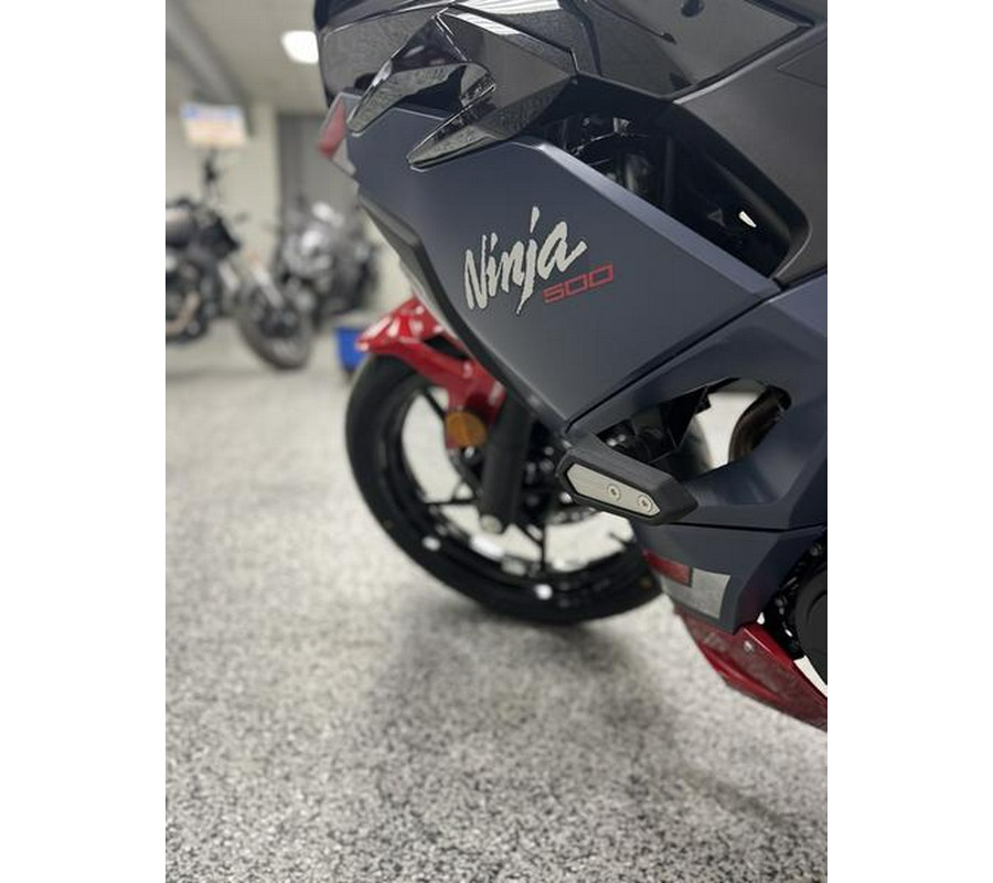 2026 Kawasaki Ninja® 500 SE ABS