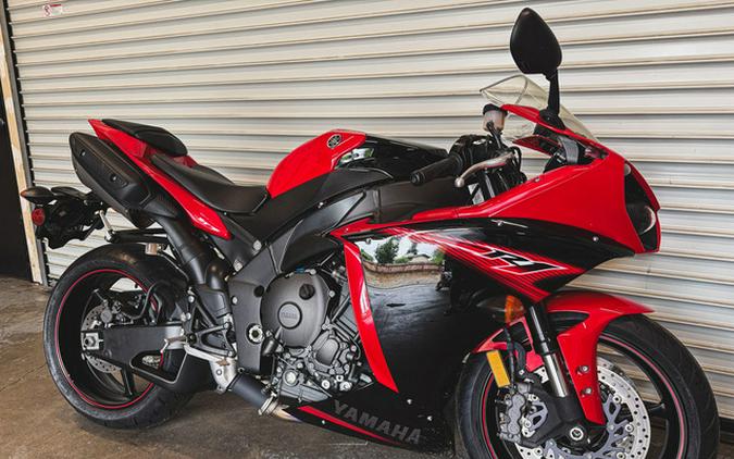 2013 Yamaha YZF R1
