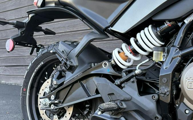 2024 Husqvarna® Svartpilen 401