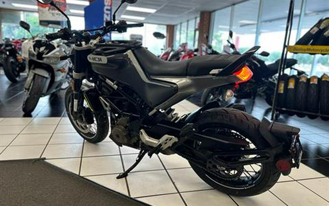 2021 Husqvarna Svartpilen 401