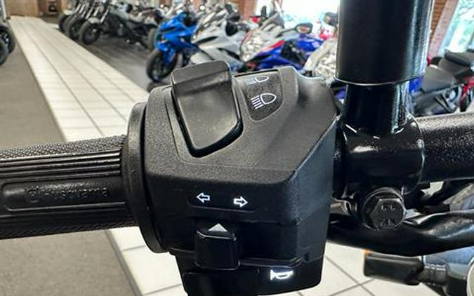 2021 Husqvarna Svartpilen 401