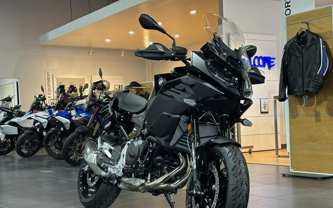 2026 BMW F 900 XR Triple Black 900 XR
