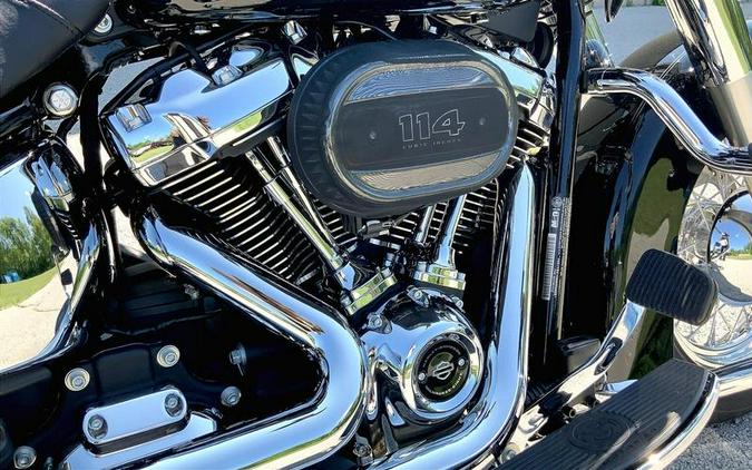 2022 Harley-Davidson® FLHCS - Heritage Classic 114