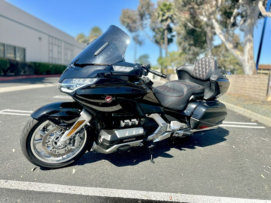 2019 Honda® Gold Wing Tour Automatic DCT Darkness Black Metallic