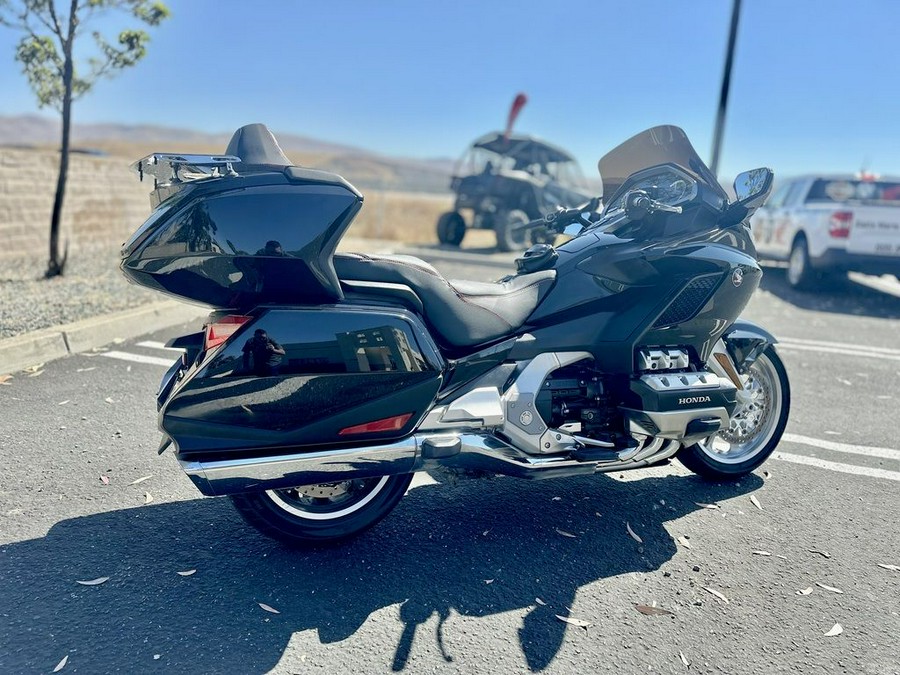 2019 Honda® Gold Wing Tour Automatic DCT Darkness Black Metallic