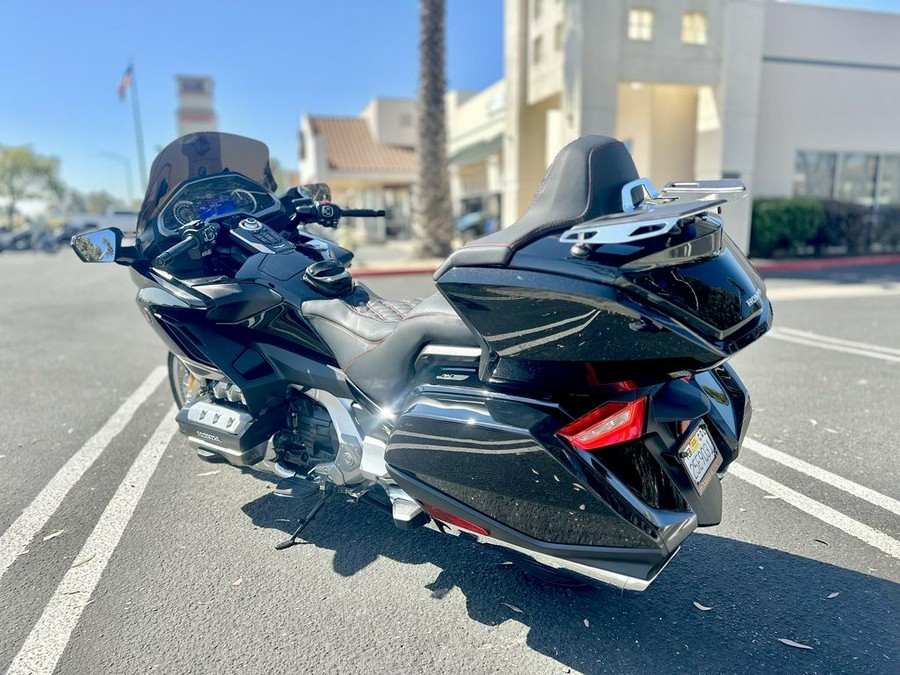 2019 Honda® Gold Wing Tour Automatic DCT Darkness Black Metallic