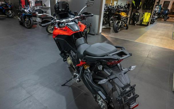 2027 Ducati MULTISTRADA V4 PIKES PEAK