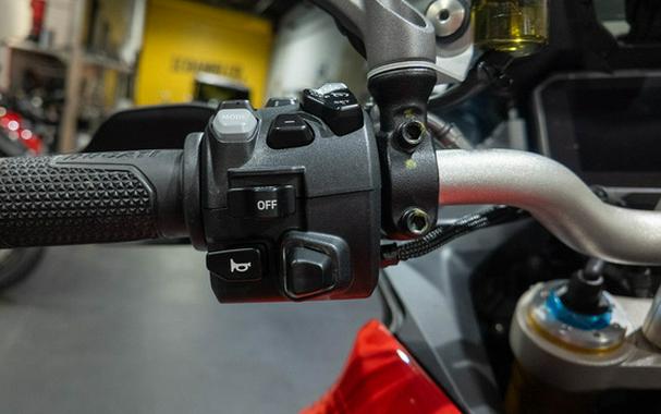 2027 Ducati MULTISTRADA V4 PIKES PEAK
