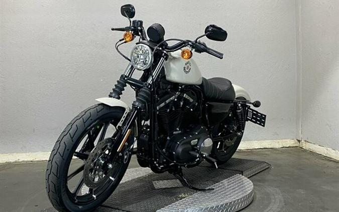 2022 Harley-Davidson Iron 883 White Sand Pearl