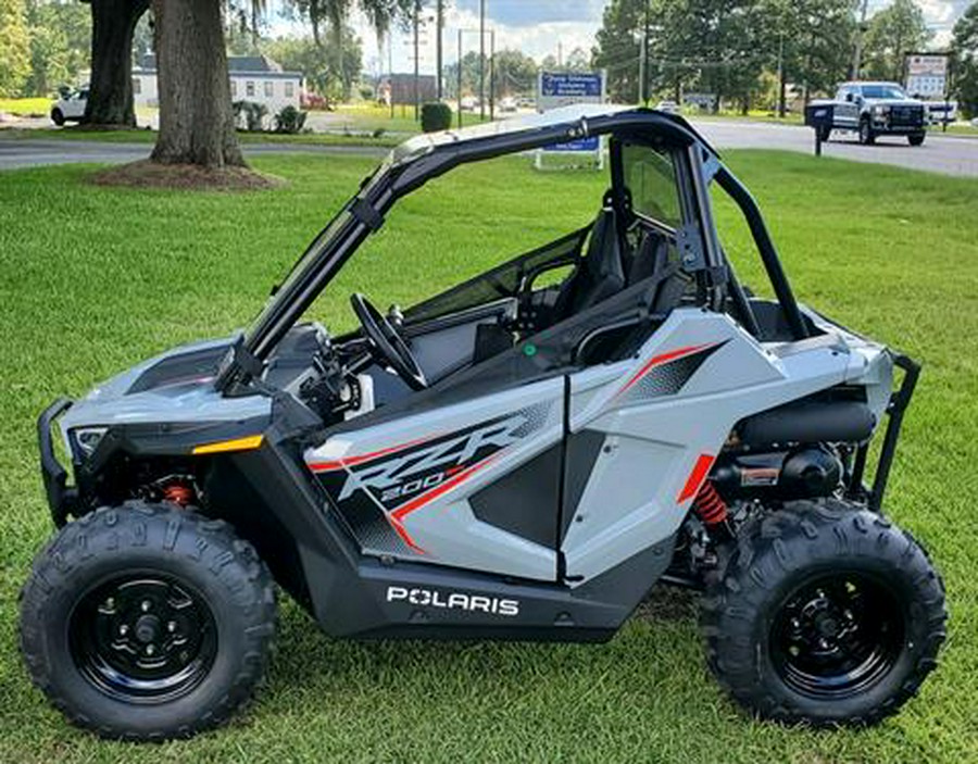 2024 Polaris RZR 200 EFI