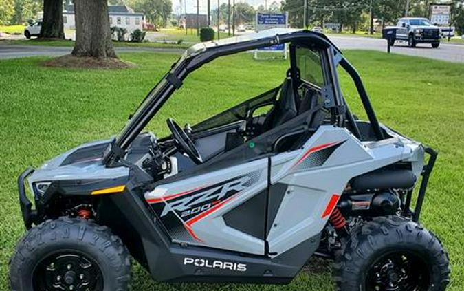 2024 Polaris RZR 200 EFI