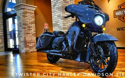 USED 2018 Harley-Davidson CVO Street Glide w/128, FLHXSE