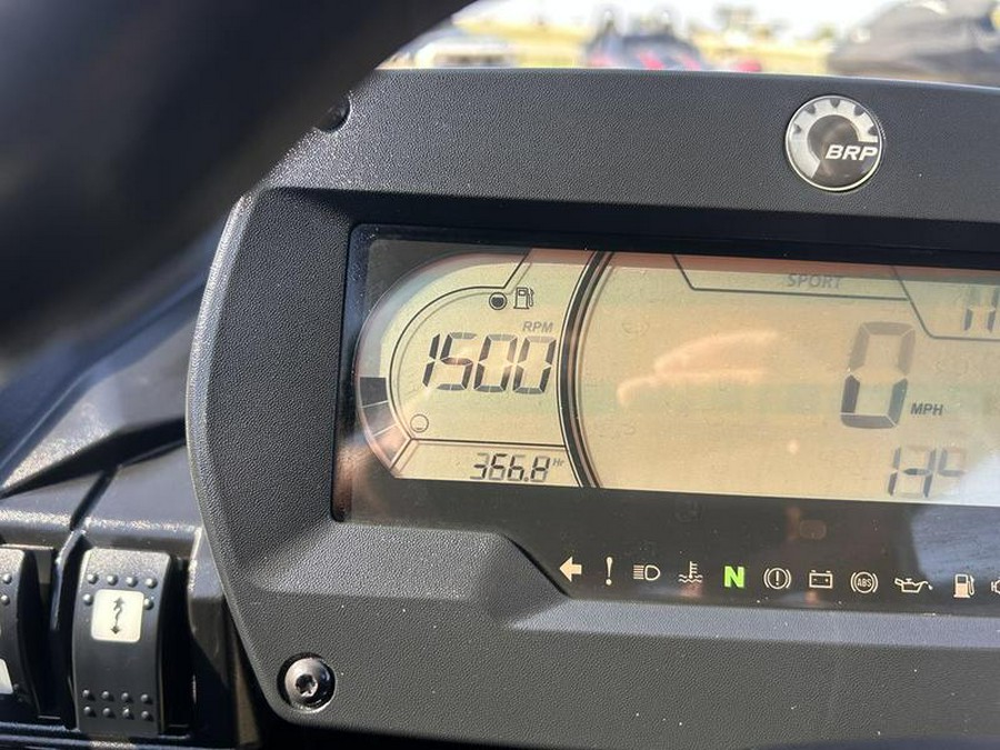 2024 Can-Am® Commander MAX XT-P