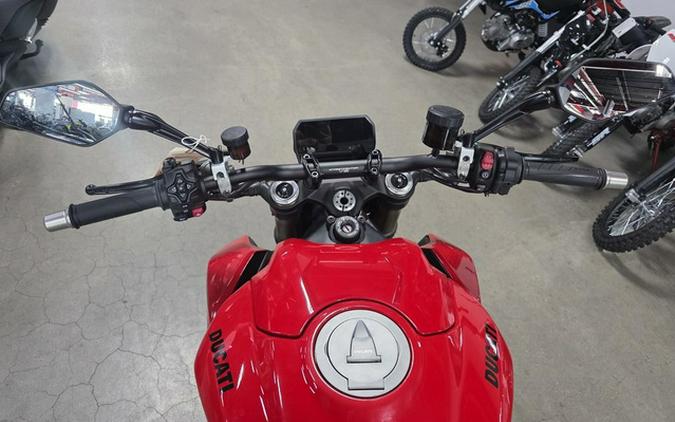 2025 Ducati Streetfighter V2 Ducati Red