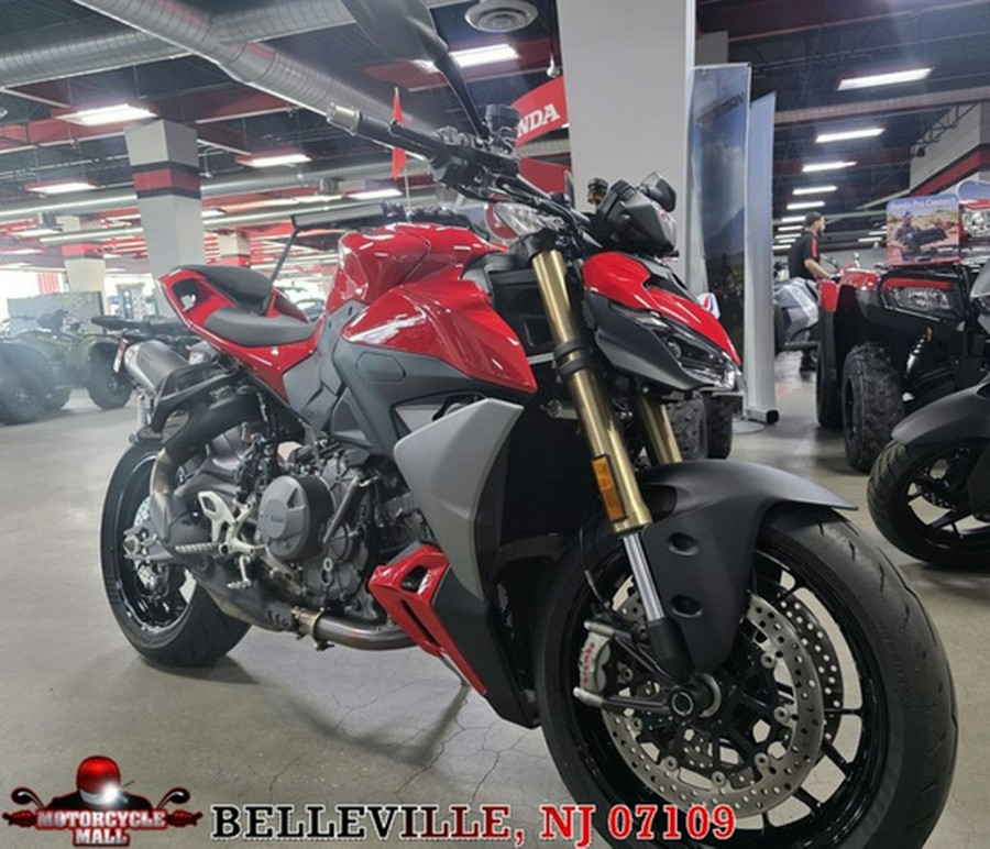 2025 Ducati Streetfighter V2 Ducati Red