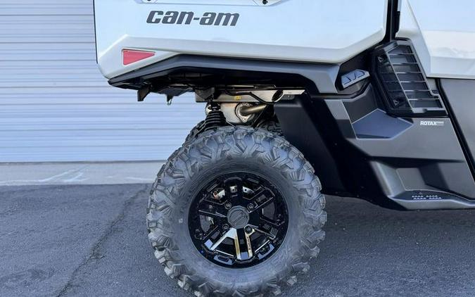 2026 Can-Am® Defender MAX Limited HD11