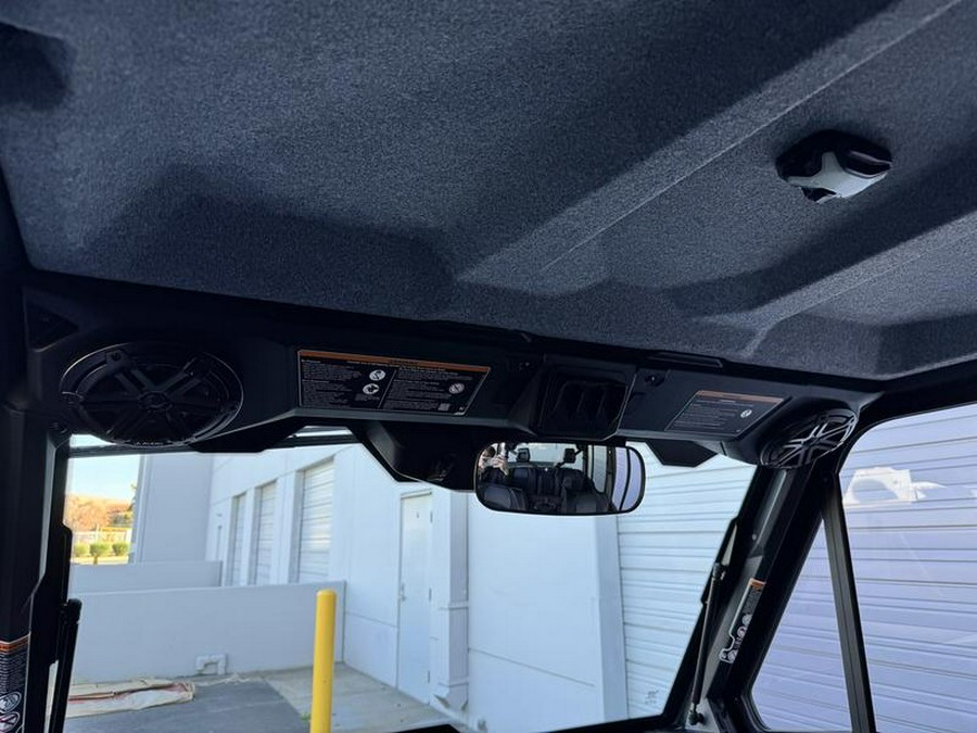 2026 Can-Am® Defender MAX Limited HD11