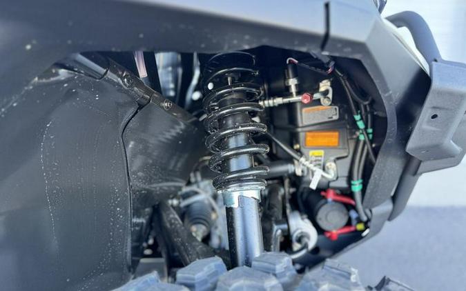 2026 Can-Am® Defender MAX Limited HD11