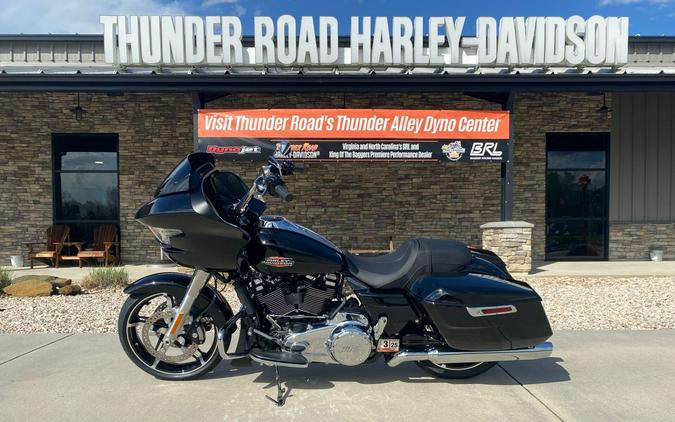 2026 Harley-Davidson® Road Glide® Vivid Black Chrome Trim