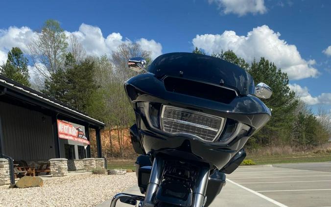 2026 Harley-Davidson® Road Glide® Vivid Black Chrome Trim