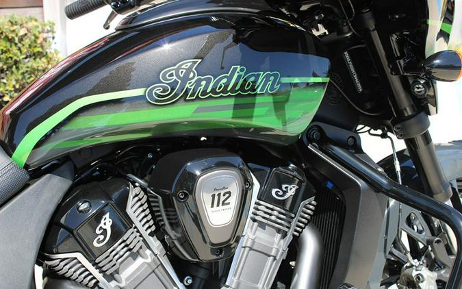 2026 Indian Motorcycle® Chieftain PowerPlus Dark Horse Signature Series Abyss Metallic / Cypher Gr