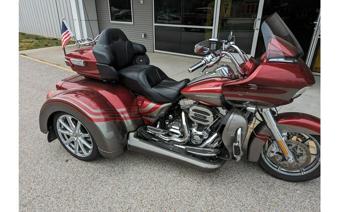 2016 Harley-Davidson® Road Glide CVO w/Roadsmith trike