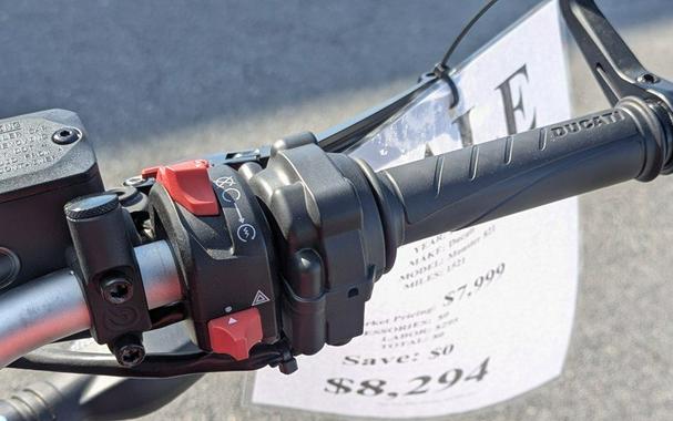 2019 Ducati Monster 821 Ducati Red