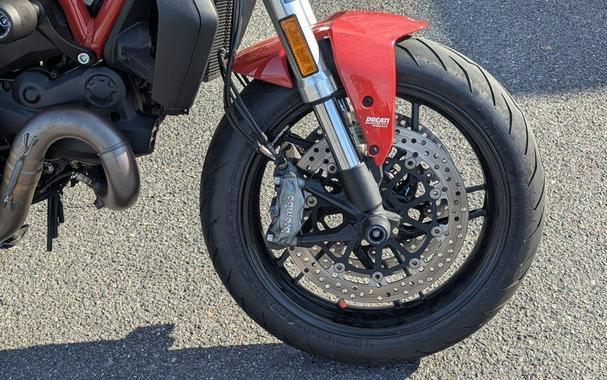2019 Ducati Monster 821 Ducati Red
