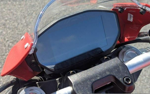 2019 Ducati Monster 821 Ducati Red