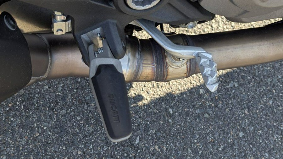 2019 Ducati Monster 821 Ducati Red