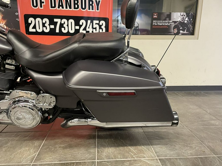 2017 Harley-Davidson® FLHXS - Street Glide® Special