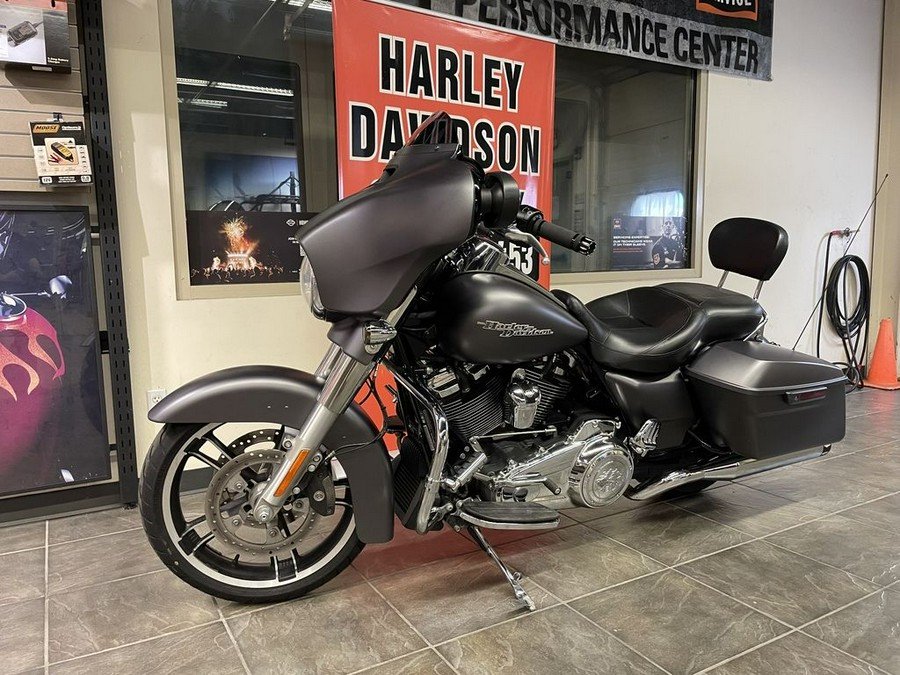 2017 Harley-Davidson® FLHXS - Street Glide® Special