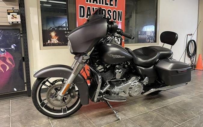 2017 Harley-Davidson® FLHXS - Street Glide® Special