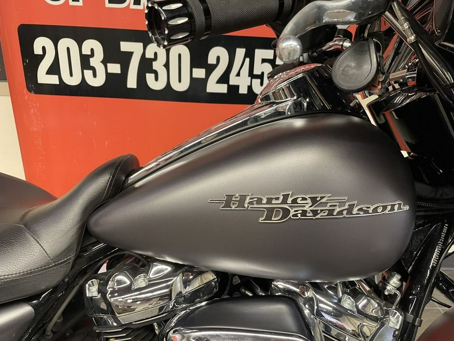 2017 Harley-Davidson® FLHXS - Street Glide® Special