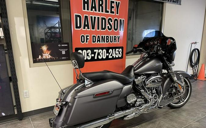 2017 Harley-Davidson® FLHXS - Street Glide® Special