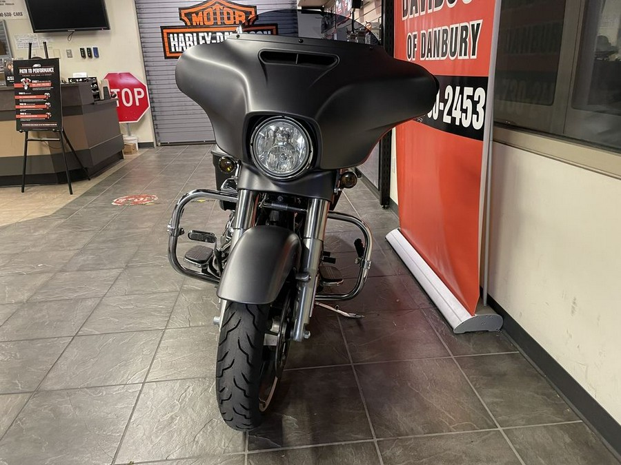 2017 Harley-Davidson® FLHXS - Street Glide® Special