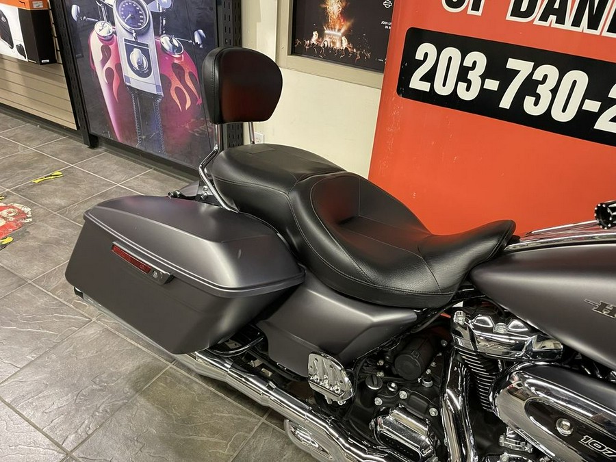 2017 Harley-Davidson® FLHXS - Street Glide® Special