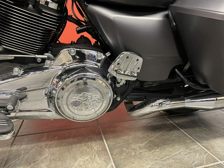 2017 Harley-Davidson® FLHXS - Street Glide® Special