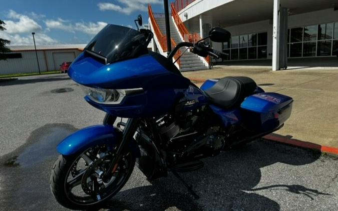 2024 Harley-Davidson Road Glide® Blue Burst - Black Finish