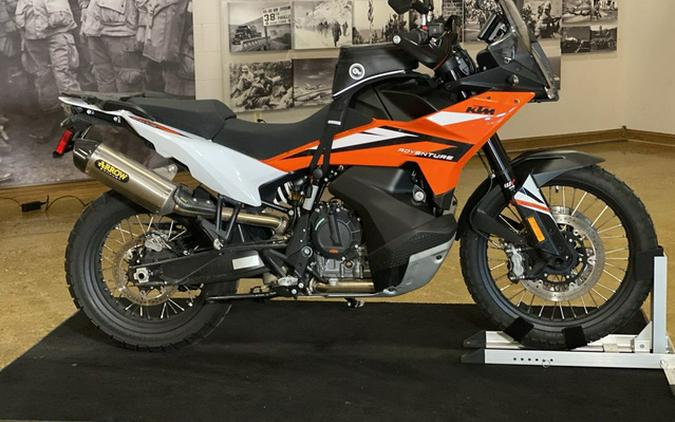 2023 KTM Adventure 890