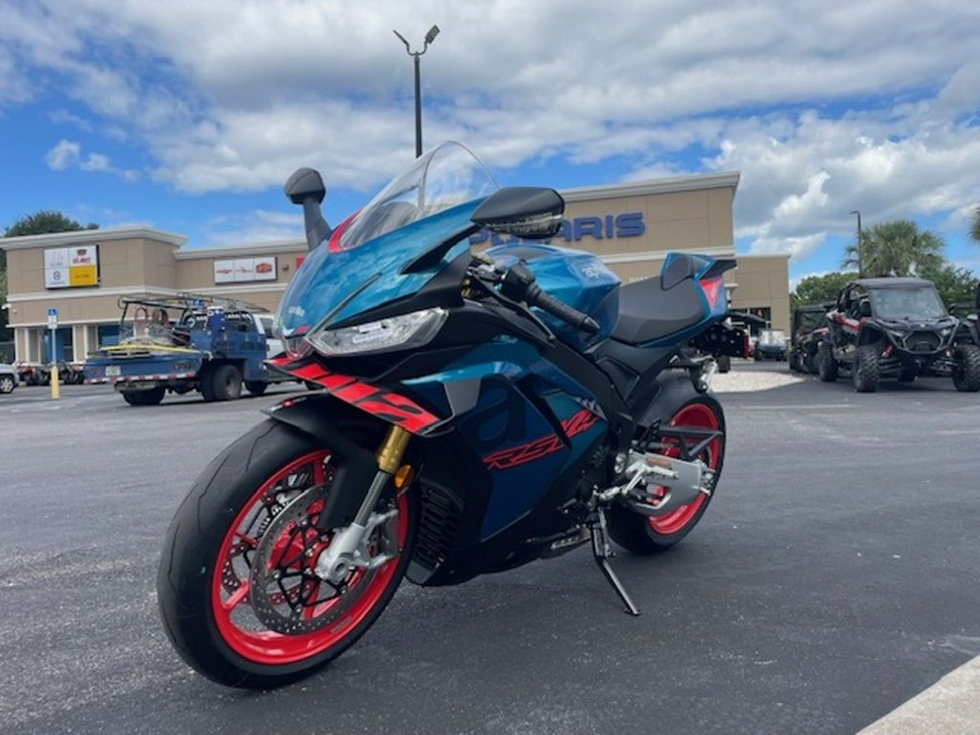 2026 Aprilia® RSV4 1100 - STINGRAY BLUE