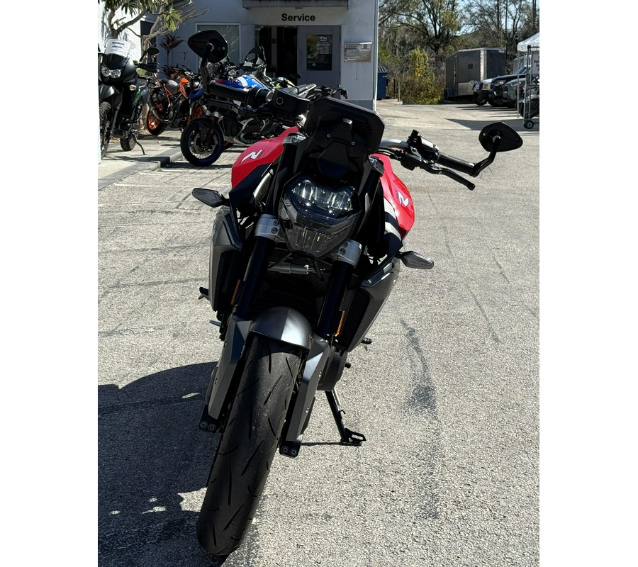 2024 BMW F 900 R Low